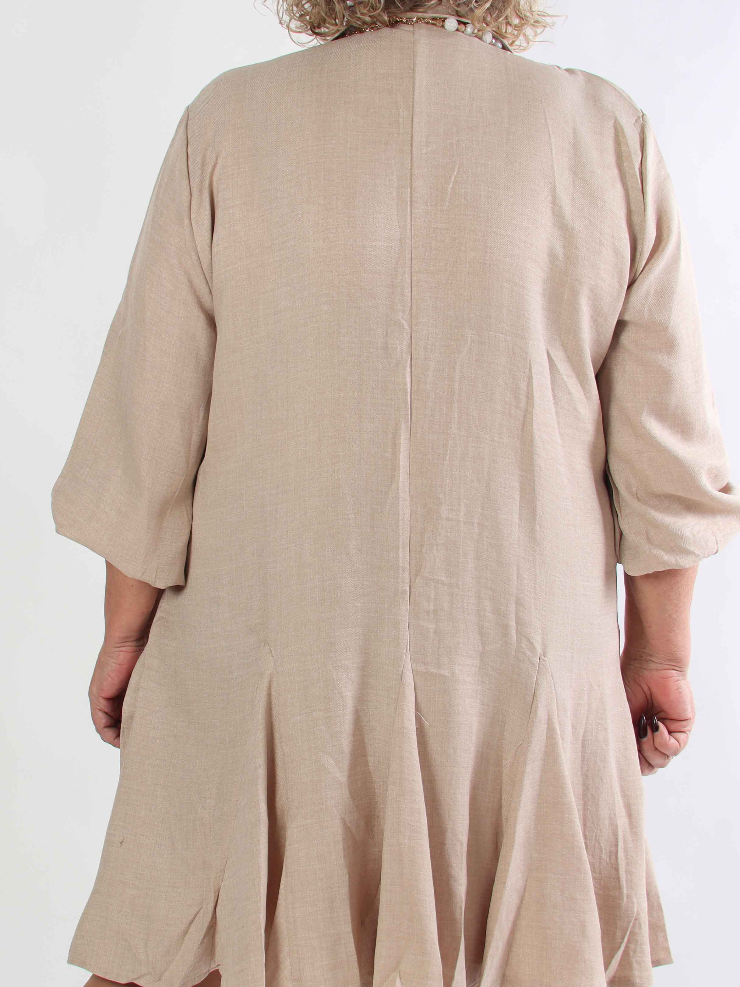 Pil - Sød skjortekjole med flæsekant forneden